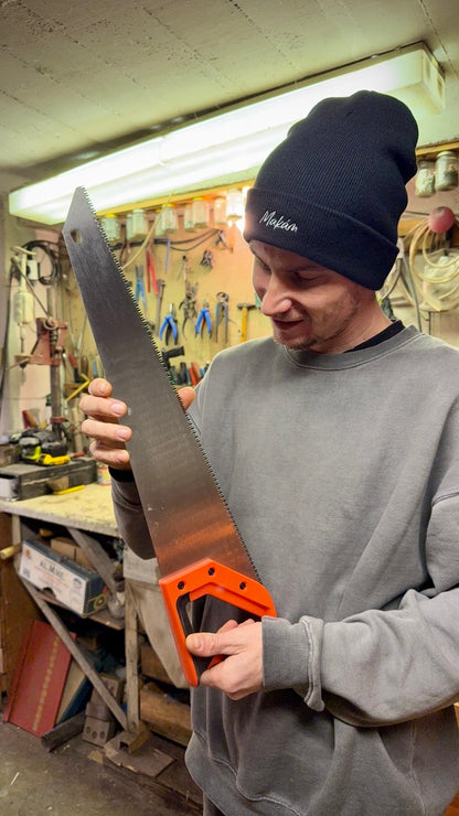 Zimní čepice s výšivkou Makám / Basic