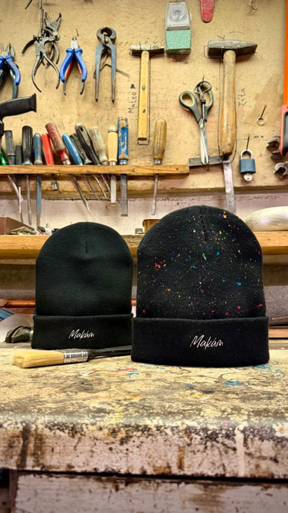 Zimní čepice s výšivkou Makám / Cáklej styl