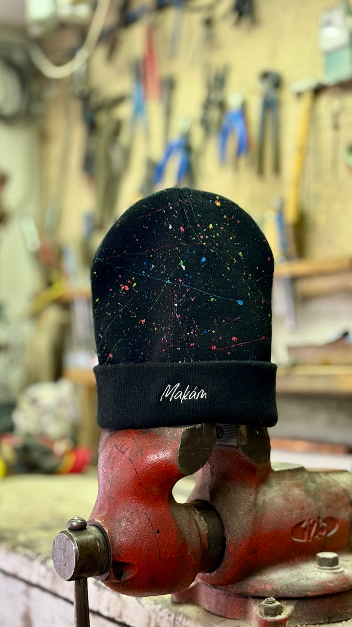 Zimní čepice s výšivkou Makám / Cáklej styl