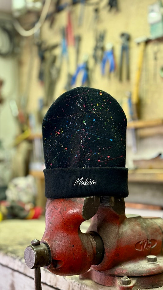 Zimní čepice s výšivkou Makám / Cáklej styl